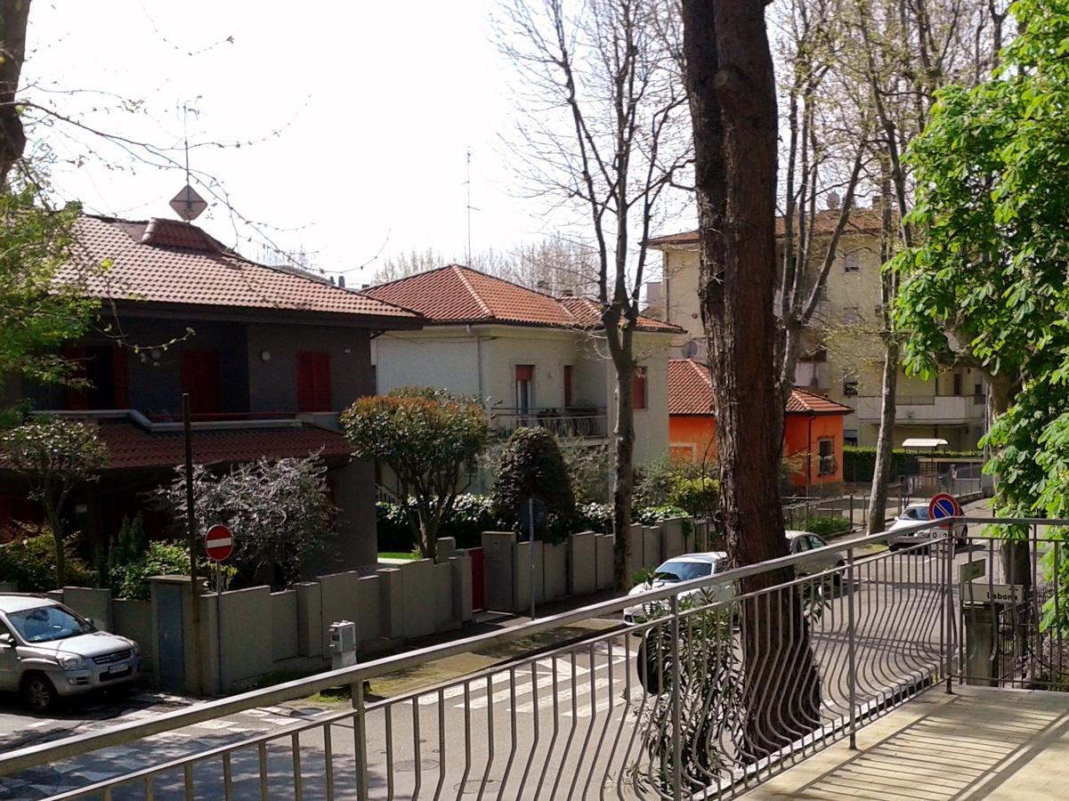 Residence Monaco Appartamenti Rimini Zewnętrze zdjęcie